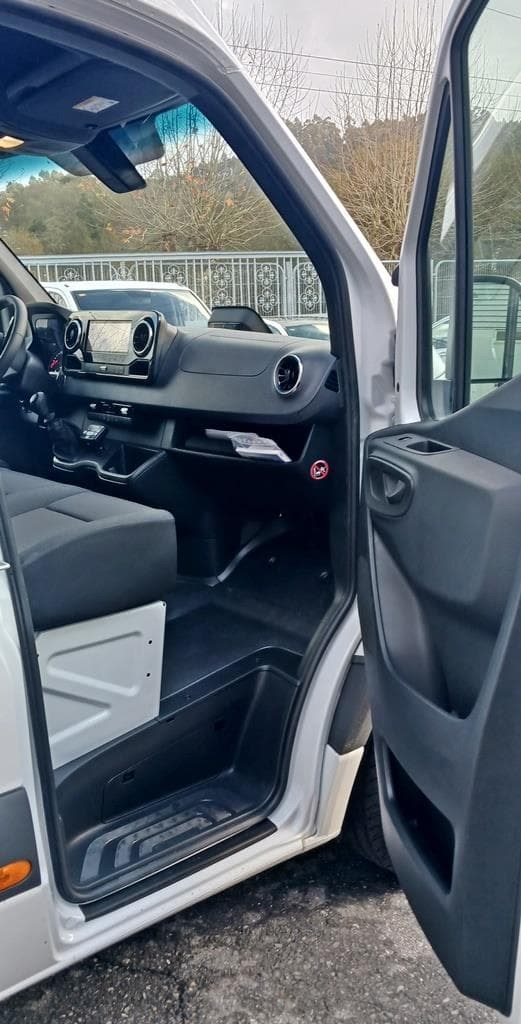 Foto 6 Mercedes Sprinter 311 CDI Furgón PRO Medio