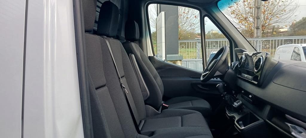 Foto 8 Mercedes Sprinter 311 CDI Furgón PRO Medio