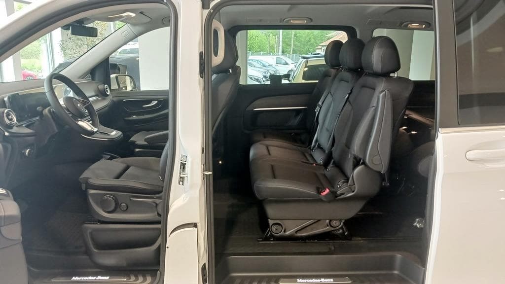 Foto 10 Mercedes V 300 d Avantgarde Extralargo Aut.