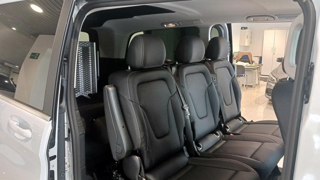 Foto 11 Mercedes V 300 d Avantgarde Extralargo Aut.