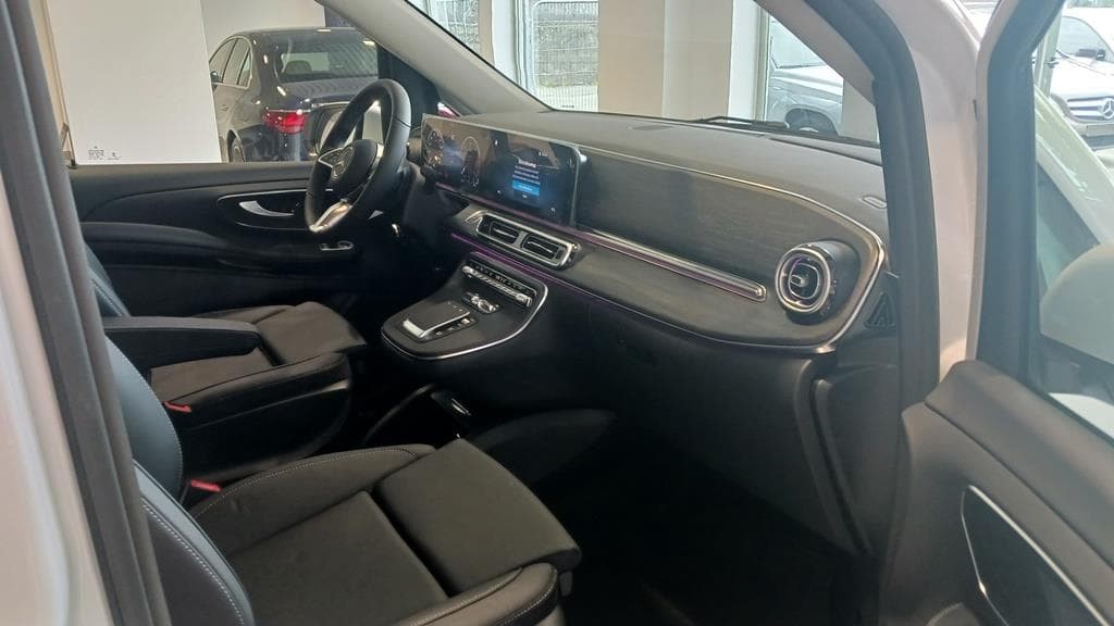 Foto 14 Mercedes V 300 d Avantgarde Extralargo Aut.