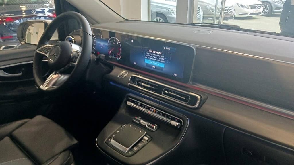 Foto 15 Mercedes V 300 d Avantgarde Extralargo Aut.