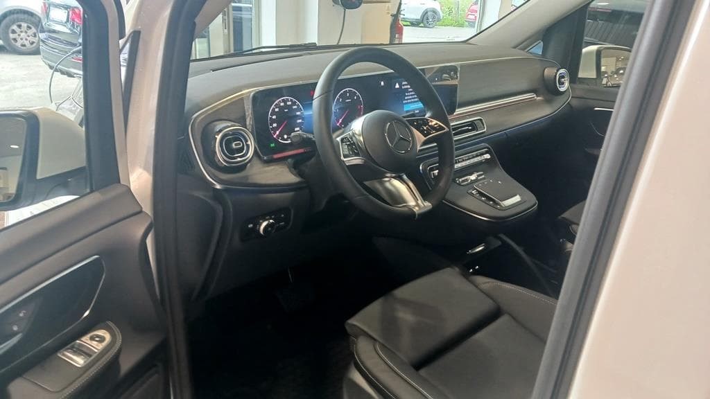 Foto 17 Mercedes V 300 d Avantgarde Extralargo Aut.