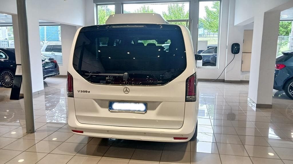 Foto 8 Mercedes V 300 d Avantgarde Extralargo Aut.