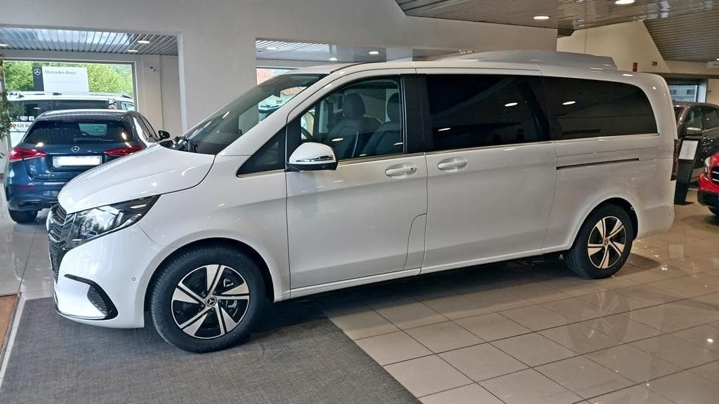 Foto 9 Mercedes V 300 d Avantgarde Extralargo Aut.