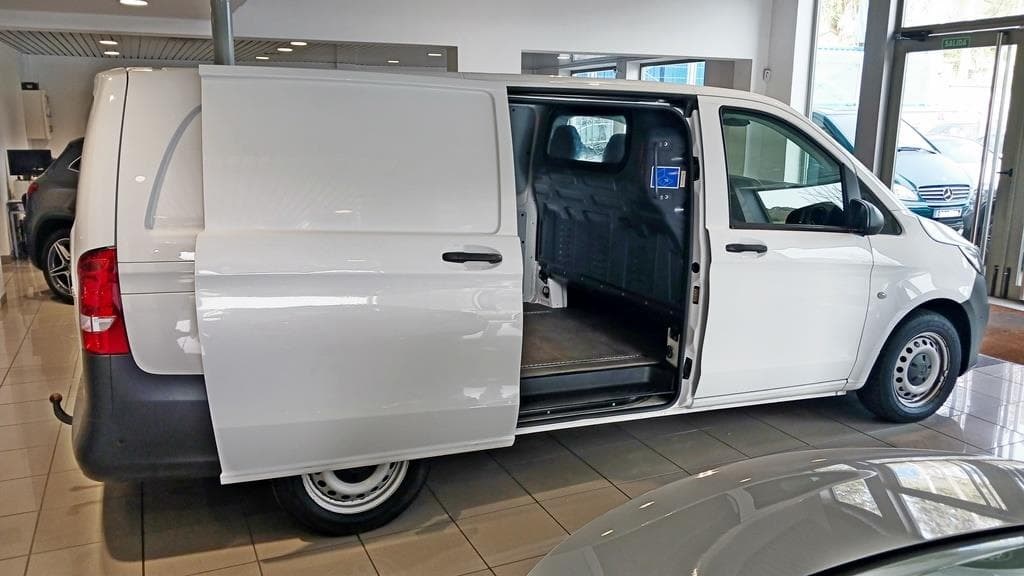 Foto 10 Mercedes VITO 114 CDI Furgón Larga