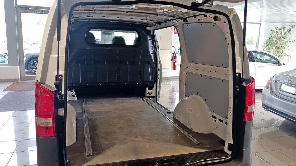 Foto 13 Mercedes VITO 114 CDI Furgón Larga