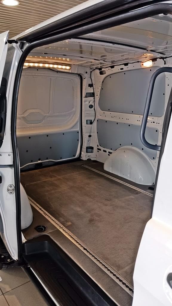 Foto 14 Mercedes VITO 114 CDI Furgón Larga