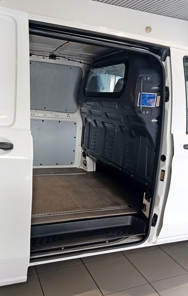 Foto 15 Mercedes VITO 114 CDI Furgón Larga