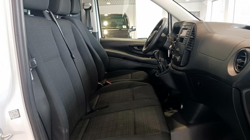 Foto 18 Mercedes VITO 114 CDI Furgón Larga