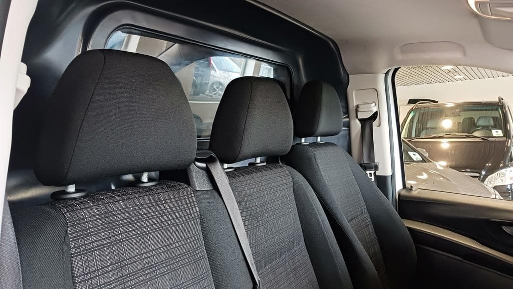 Foto 19 Mercedes VITO 114 CDI Furgón Larga