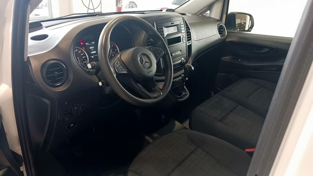 Foto 23 Mercedes VITO 114 CDI Furgón Larga