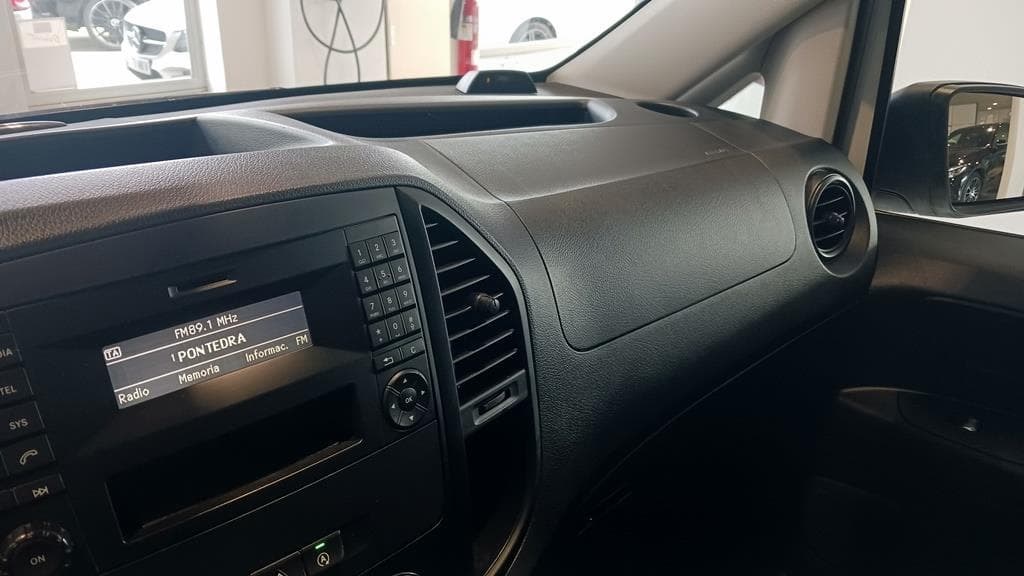 Foto 27 Mercedes VITO 114 CDI Furgón Larga