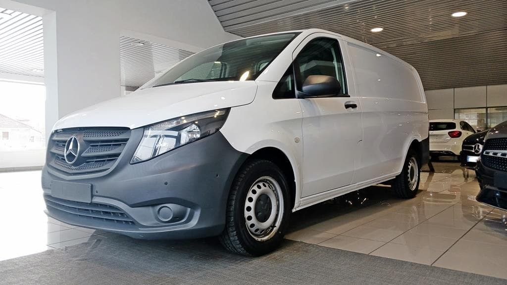 Foto 2 Mercedes VITO 114 CDI Furgón Larga