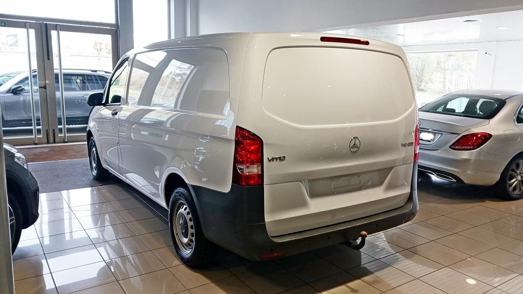 Foto 8 Mercedes VITO 114 CDI Furgón Larga