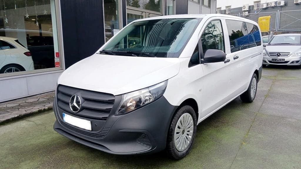 Foto 1 Mercedes VITO 114 CDI Tourer PRO Larga Aut.