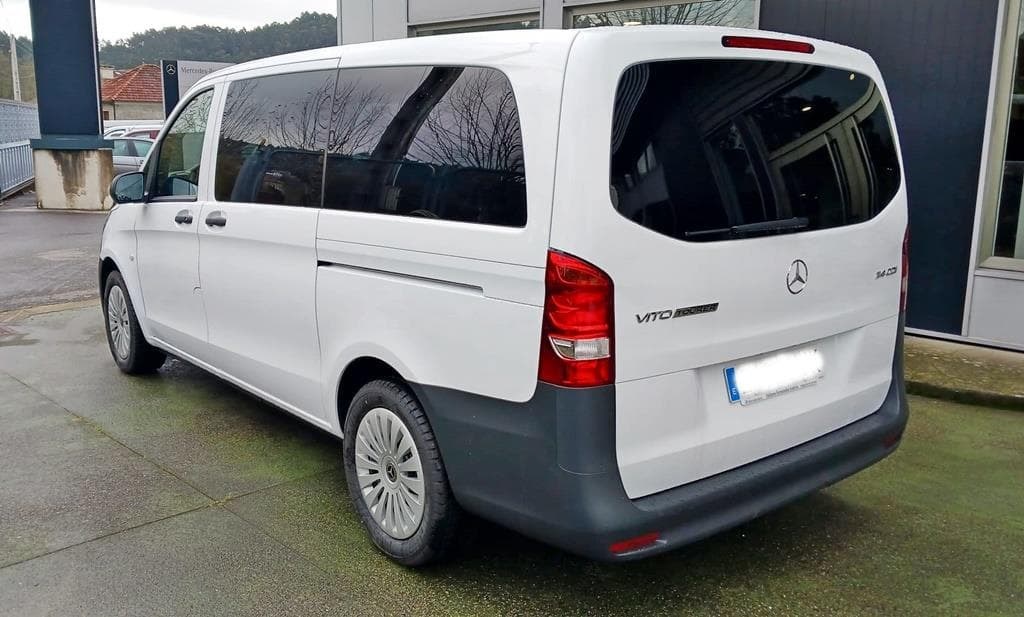 Foto 4 Mercedes VITO 114 CDI Tourer PRO Larga Aut.