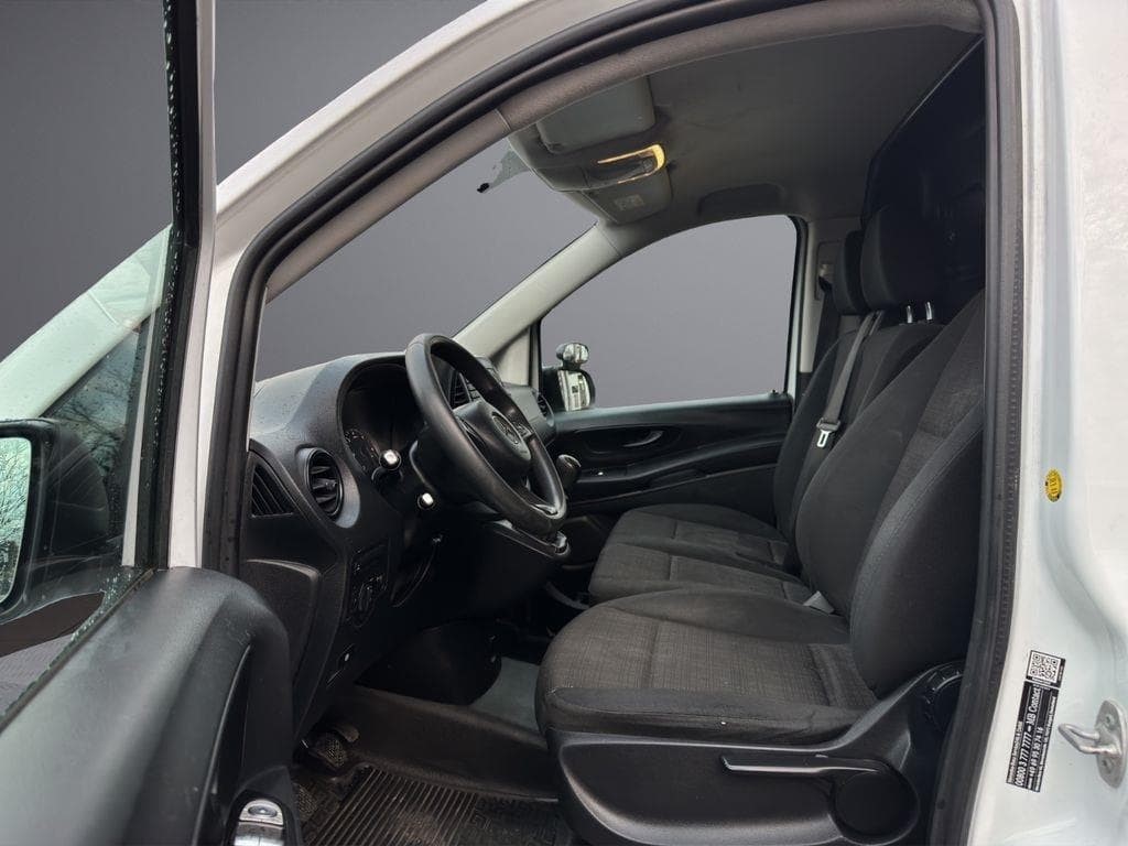 Foto 8 Mercedes VITO 116 CDI Furgón Compacta