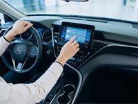 ¿Por qué el software de tu coche solo debe ser tocado por expertos?
