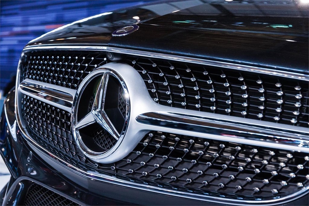 Utilizamos solo recambios Mercedes-Benz